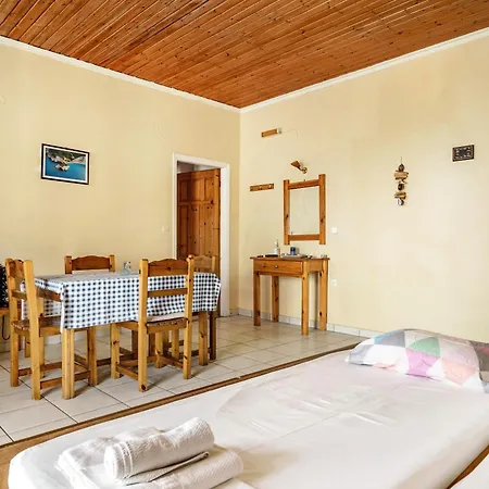 Lefkothea 4 Frínion